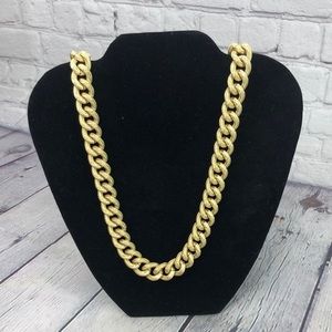 Avon gold tone rope chain necklace